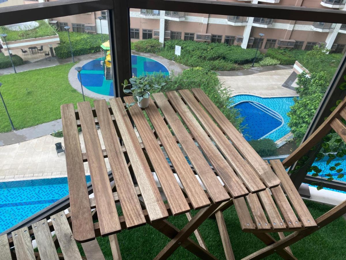 Le 10 The Radiance Manila Bay Aparthotel Pasay Bagian luar foto
